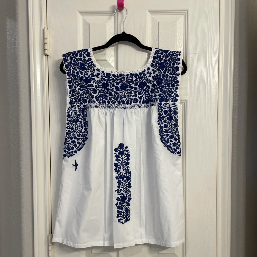 NWT Mi Golondrina Sleeveless Top Size Small